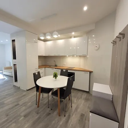 W Artel Tarsis Apartament *