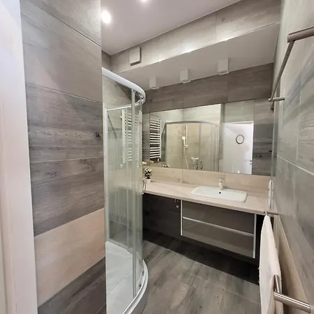 Apartament W Artel Tarsis *