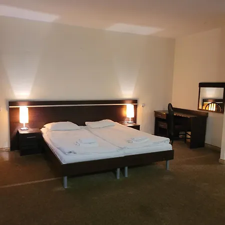 Artel Tarsis Kolobřeh
