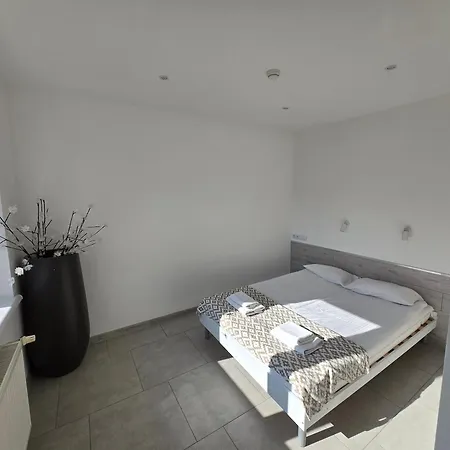 Artel Tarsis * Kołobrzeg